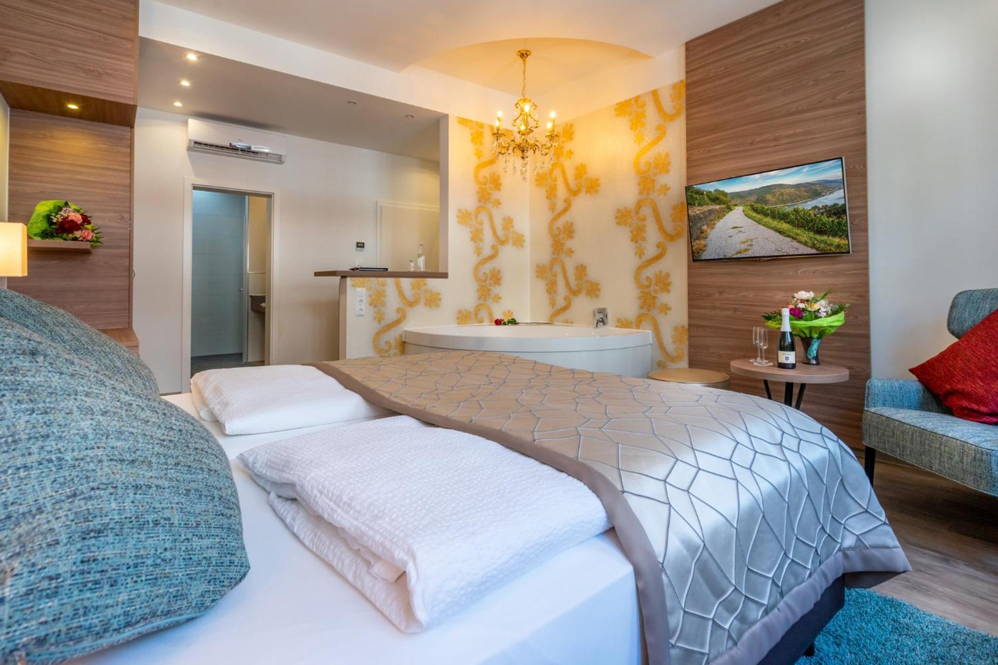 Hotel Am Markt บาคาราค ภายนอก รูปภาพ