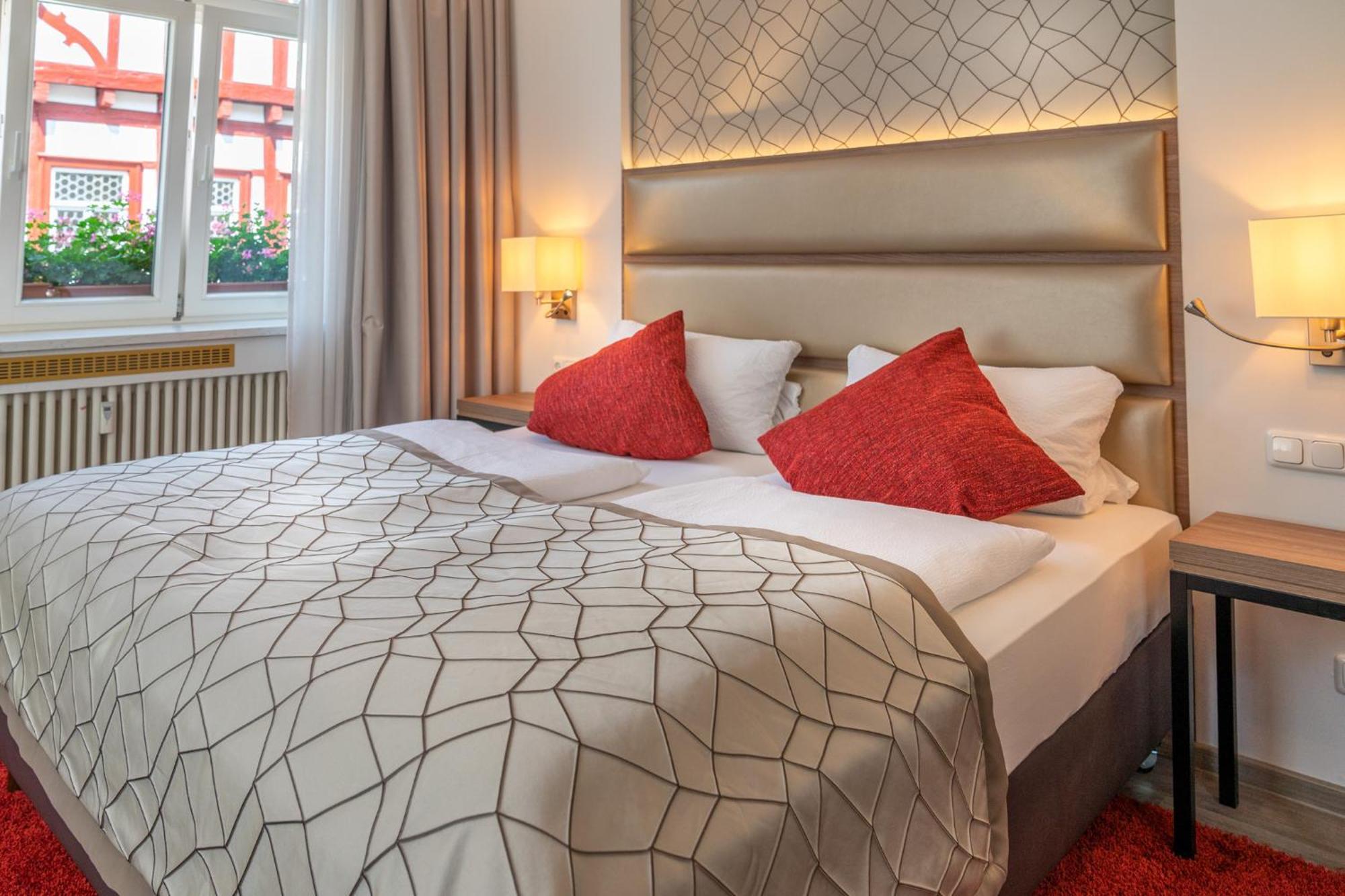 Hotel Am Markt บาคาราค ภายนอก รูปภาพ
