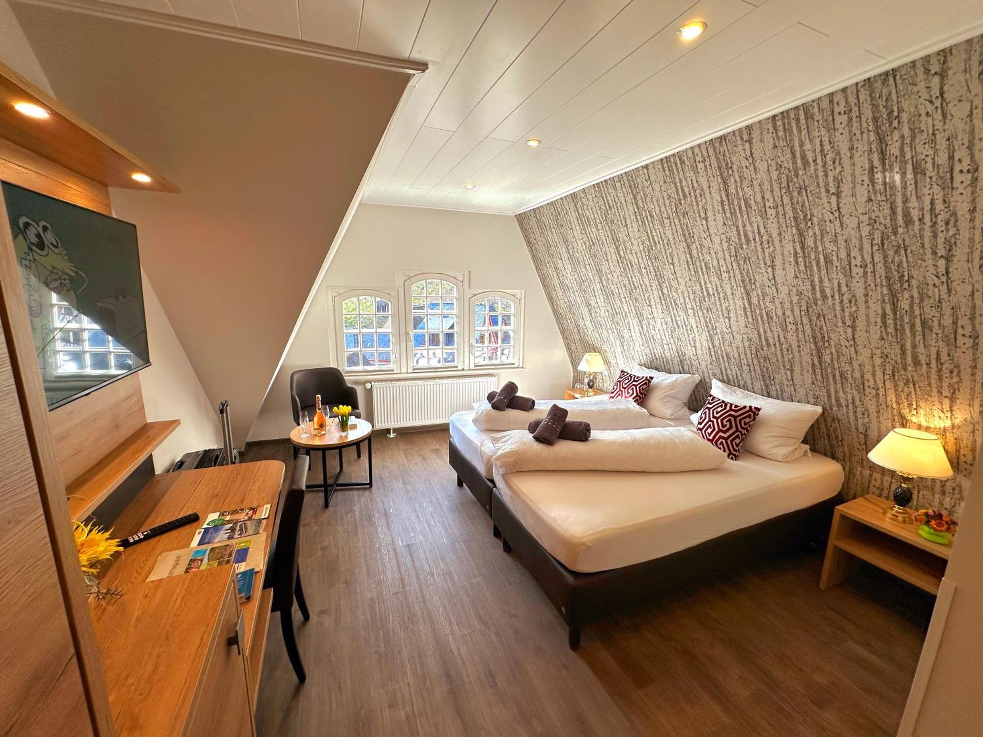 Hotel Am Markt บาคาราค ภายนอก รูปภาพ