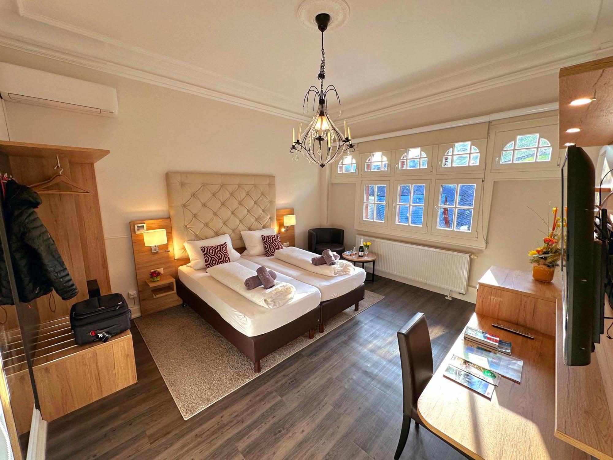 Hotel Am Markt บาคาราค ภายนอก รูปภาพ