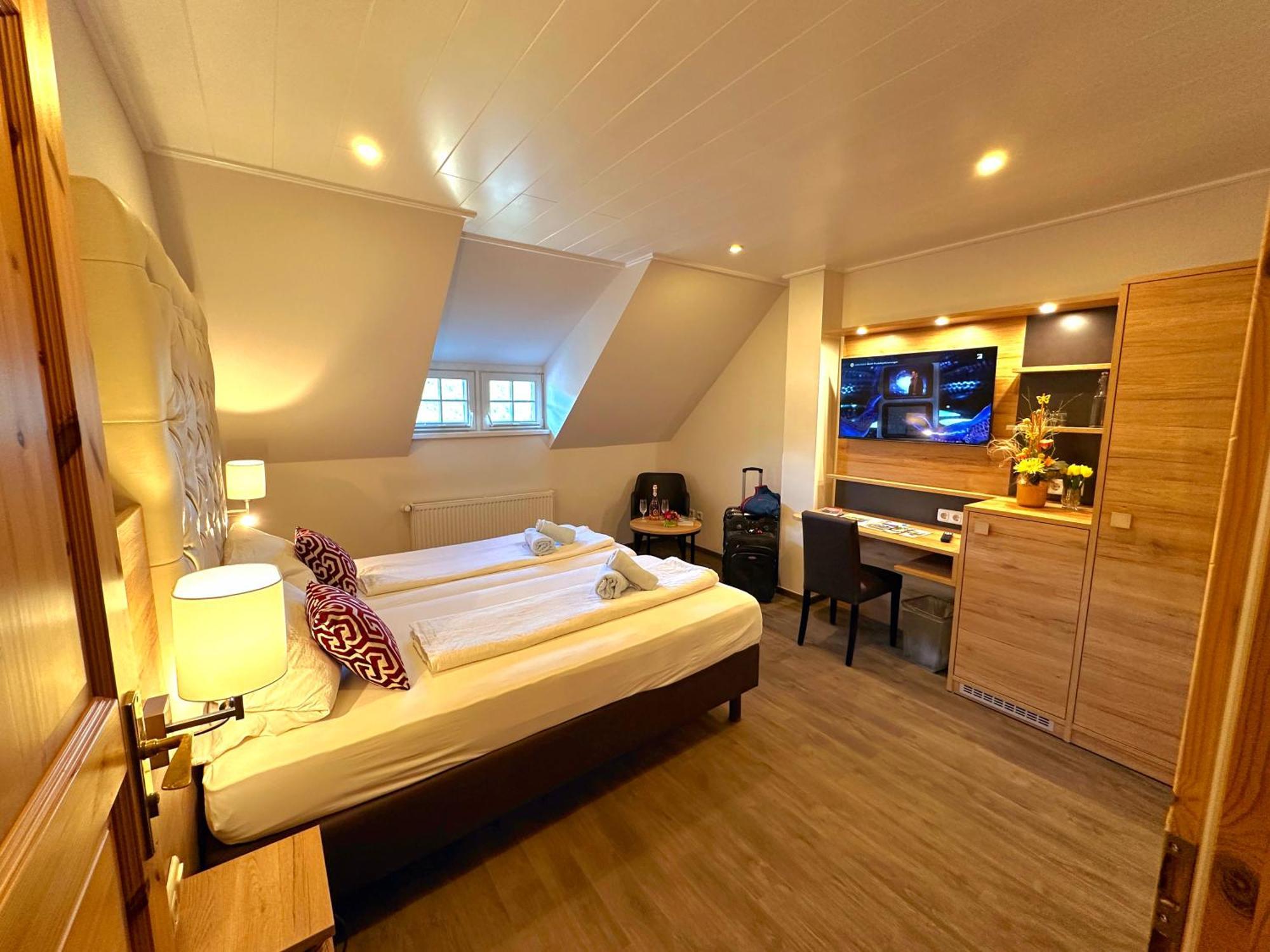 Hotel Am Markt บาคาราค ภายนอก รูปภาพ