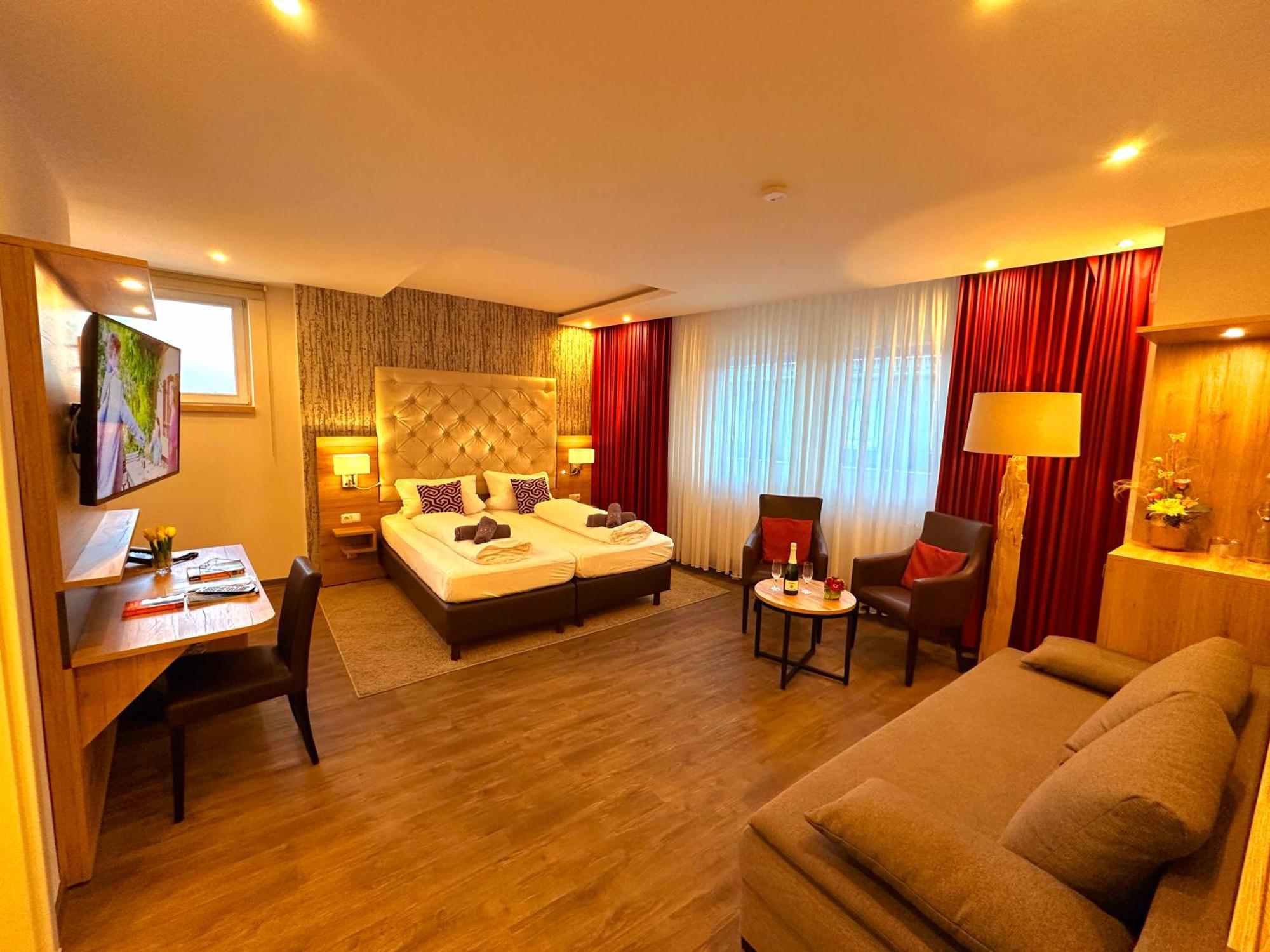 Hotel Am Markt บาคาราค ภายนอก รูปภาพ